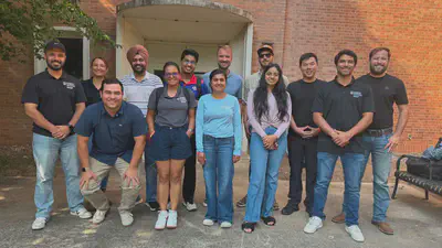 Closing group photo after the afternoon student seminar.